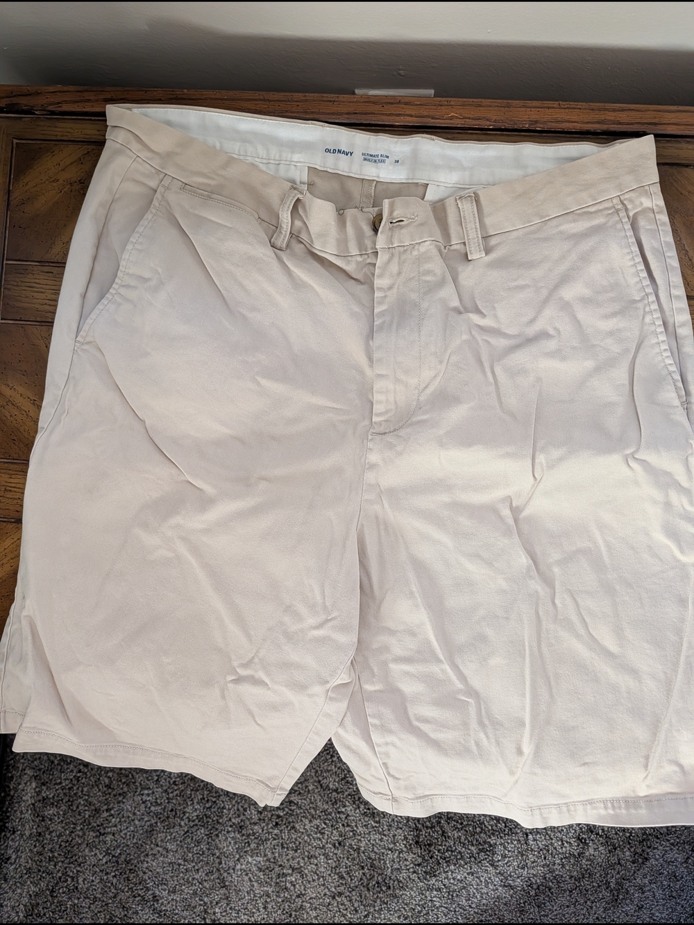 Old Navy Men’s Light Cream Flat-Front Chino Shorts